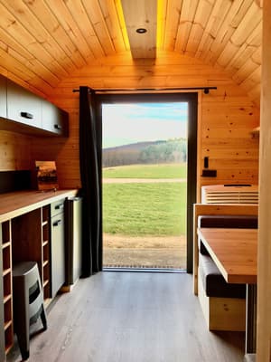 thumbnail: Living area