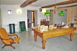 thumbnail: Tasting room