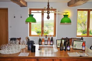 thumbnail: Tasting room