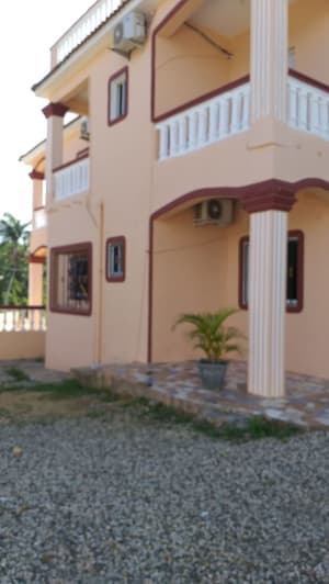 thumbnail: Exterior