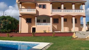 thumbnail: Exterior