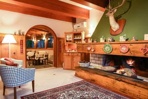thumbnail: Reception hall