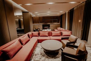 thumbnail: Lobby sitting area