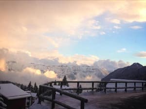 thumbnail: General view