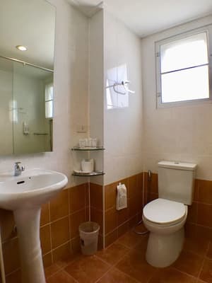 thumbnail: Bathroom