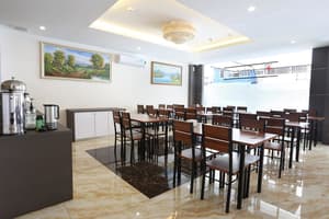 thumbnail: Restaurant