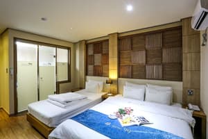 thumbnail: Rooms