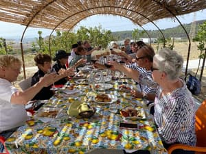 thumbnail: BBQ/picnic area