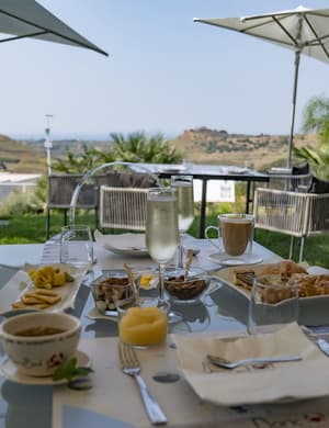 thumbnail: Breakfast buffet