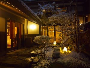 thumbnail: Courtyard