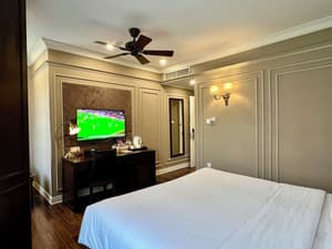 thumbnail: Room