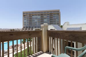 thumbnail: Terrace/patio
