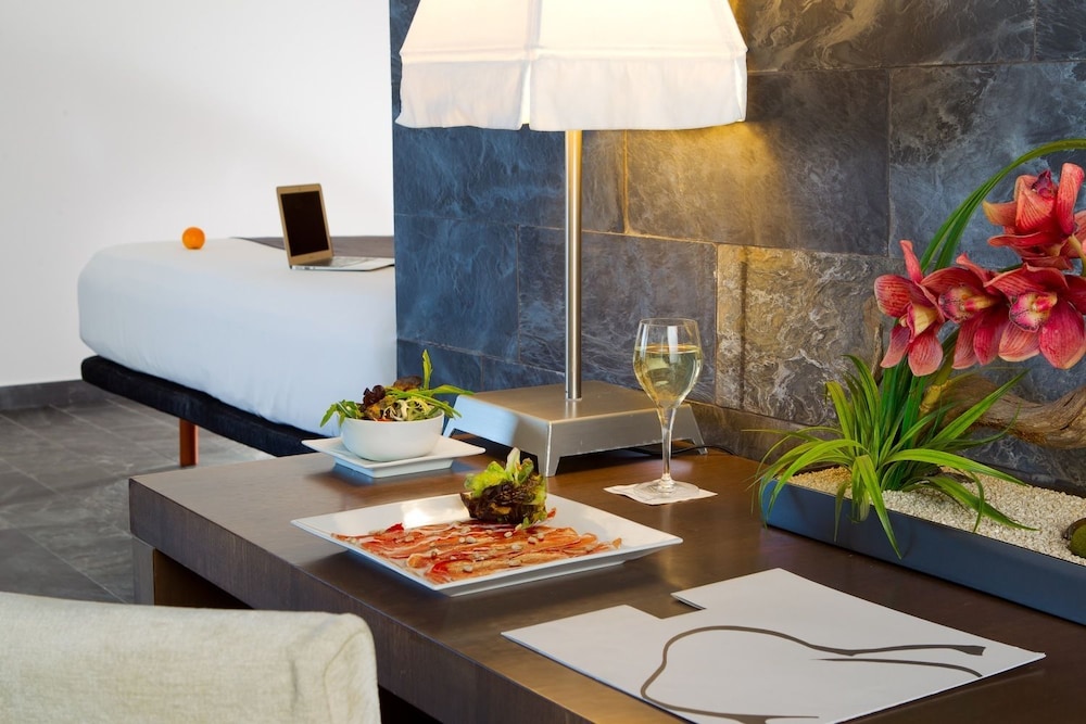 Room service - dining