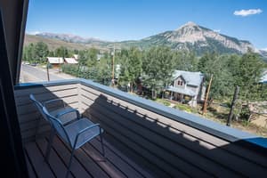 thumbnail: Balcony view