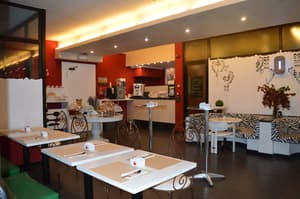 thumbnail: Breakfast area