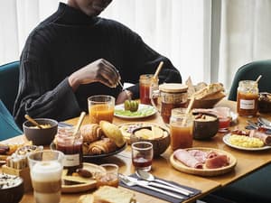 thumbnail: Breakfast area