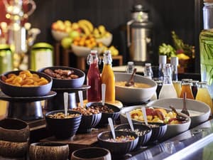 thumbnail: Breakfast area