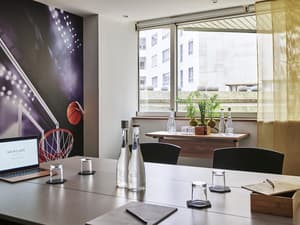 thumbnail: Business center