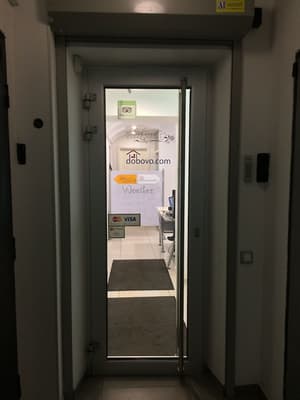 thumbnail: Interior entrance