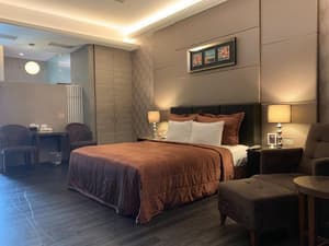 thumbnail: Room
