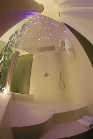 thumbnail: Bathroom shower