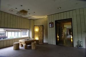 thumbnail: Exterior