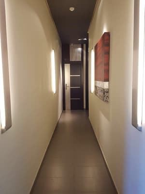 thumbnail: Hallway