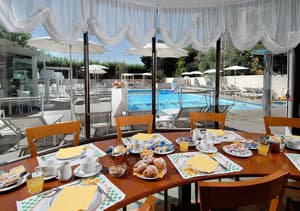 thumbnail: Breakfast area