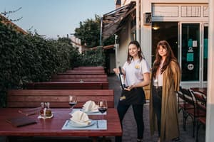 thumbnail: Restaurant