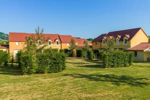 thumbnail: Property grounds