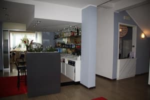 thumbnail: Bar (on property)