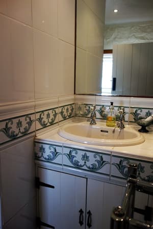 thumbnail: Bathroom sink