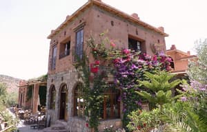 thumbnail: Front of property