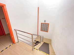 thumbnail: Staircase
