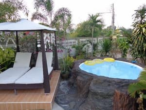 thumbnail: BBQ/picnic area