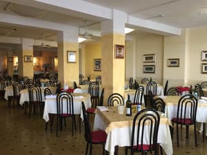 thumbnail: Restaurant