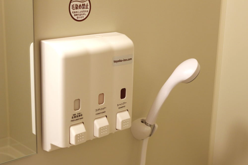 Bathroom amenities