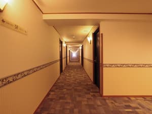 thumbnail: Hallway