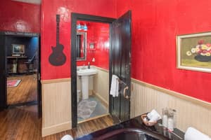 thumbnail: Bathroom