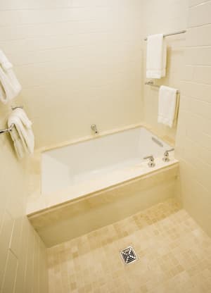 thumbnail: Deep soaking bathtub