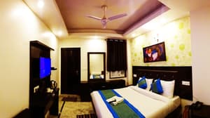 thumbnail: Interior
