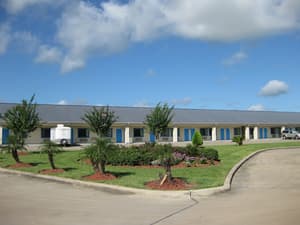 thumbnail: Front of property