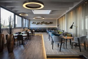 thumbnail: Restaurant