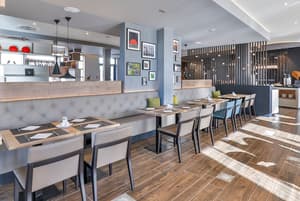 thumbnail: Restaurant