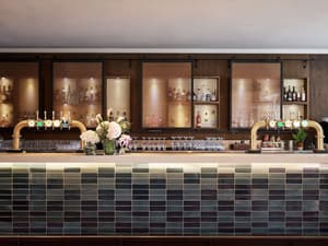 thumbnail: Bar (on property)