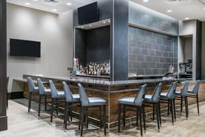 thumbnail: Bar (on property)