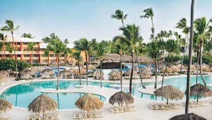 thumbnail: Outdoor pool