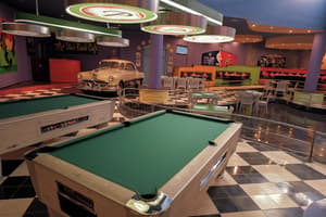 thumbnail: Restaurant
