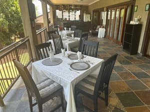 thumbnail: Bar (on property)
