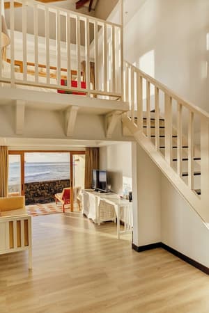 thumbnail: Staircase